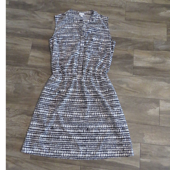 Merona Dresses & Skirts - Merona Black & White Dress with Pockets S/P EUC